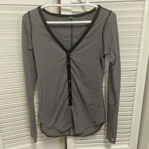 Lululemon long sleeve shirt